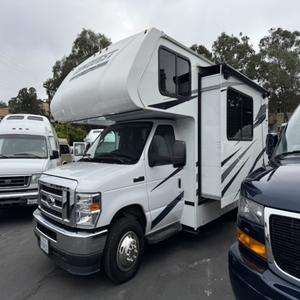 Camping-car familial de luxe 4x4, caravane en fibre de verre, maison mobile pour l'aventure, le camping et les voyages tout-terrain. - Product Image 1