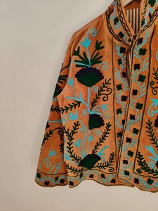 Chaqueta de terciopelo naranja con cuello mandarín bordado, manga larga, estampado floral, estilo chino, ropa exterior informal para otoño, para adultos - Product Image 4