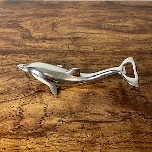 Abridor de Botellas de Aluminio con Forma de Delfín, Utensilio de Barra Metálico para Fiestas, para Uso en el Hogar, Hoteles y Restaurantes - Product Image 2