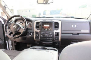 Auto Usado de Calidad a Precio Accesible, R-A-M R-am Pic-kup 2017, Volante a la Izquierda - Product Image 2