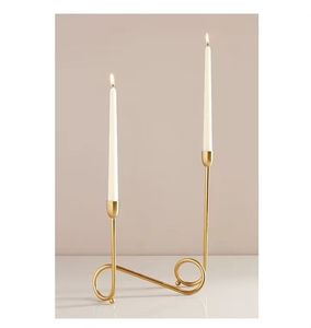 Portavelas decorativo de latón para el diseño interior clásico del hogar, cena romántica a la luz de las velas y elegante mesa de boda - Product Image 1