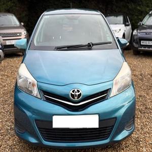 TOYOTA YARIS 1.33 USADO 2012, Volante a la Izquierda/Derecha - Product Image 1