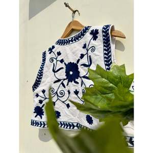 Chaleco Acolchado de Algodón Hecho a Mano para Mujer, Tallas Grandes, Prenda Exterior Elegante, Esencial para Combinar en Capas, Decoración Bordada, Ligero y Tejido - Product Image 4