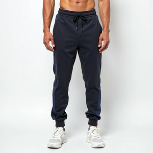 ชุดออกกำลังกายกางเกงวิ่งระบายอากาศแห้งเร็วสีพื้นปรับแต่งได้สำหรับฤดูร้อน - Product Image 2