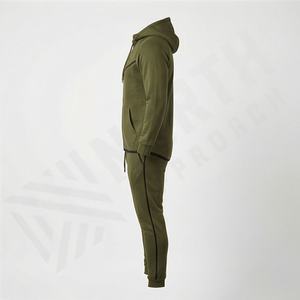 Trajes Deportivos Personalizados para Hombre de Alta Calidad con Logotipo Impreso, Traje de Entrenamiento Atlético para Correr, Transpirable, Color Personalizado - Product Image 3