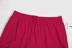 Trendy Slim Fit Men Scrub Set con tela transpirable y resistente a las arrugas para el uso médico diario - Product Image 3