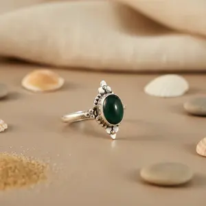 Bague statement en argent 925 pour femmes, topaze ovale délicate, bijoux fins avec pierre naturelle taillée/cabochon - Product Image 3