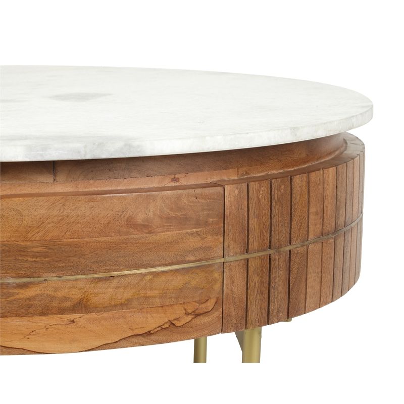 ธรรมชาติและสีขาว