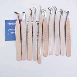 Pince à épiler professionnelle en acier inoxydable avec pointes pointues à angle incurvé Outils durables pour les cils volumineux - Product Image 6