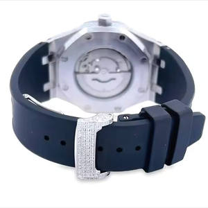 Elegante Reloj de Cuarzo con Incrustaciones de Diamantes de Moissanita Estilo Hip Hop para Hombre con Esfera de Cristal y Correa de Goma - Product Image 4