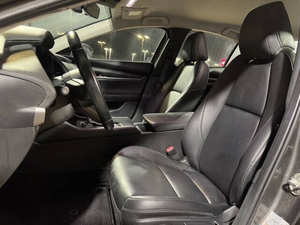 Mazda Mazda3 Sedan Select 2021 en Perfecto Estado - Product Image 2