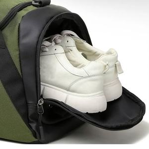 Bolsa de Gimnasio de Color Verde y Negro al por Mayor, Bolsa Deportiva de Alta Calidad, Bolsa de Fitness para el Hombro de Qasaab Gloves Company - Product Image 4