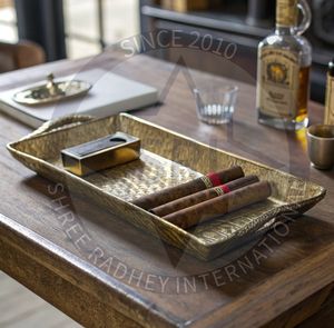 Premium Golden Finish Cigar Tray Accesorio de barra moderno - Product Image 1