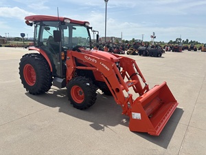 Tracteur agricole Kubota MX4900HSTC 50 CV avec cabine d'origine, moteur, boîte de vitesses, chauffage/climatisation, surveillance à distance, pompe/moteur, dégivreur arrière, feux de travail - Product Image 3