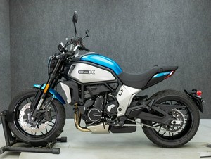 Motocicleta CFMOTOS <span class=keywords><strong>700CL</strong></span> <span class=keywords><strong>X</strong></span> Street 2026 de Awesome Branding, Lista para Envío Mundial - Product Image 4