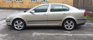 SKODA OCTAVIA 2.0 TDI ELEGANCE EURO 4 5 portes d'occasion (conduite à gauche/droite) - Product Image 3