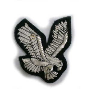 Insignias bordadas a mano uniformes ceremoniales chaqueta real cosido lingotes alambre níquel latón tela personalizada al por mayor - Product Image 2