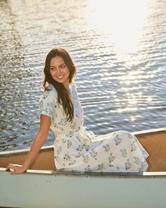 Vestidos ucranianos bordados, vestido de fiesta de moda con frente abierto y cuello en V de diseñador personalizado con cinturón a precio barato al por mayor OEM - Product Image 3