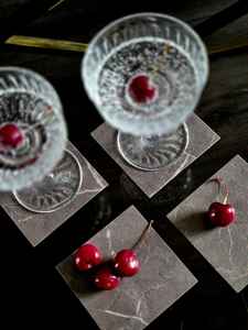 Juego de 4 posavasos cuadrados de piedra con aspecto de mármol hechos a mano, decoración moderna para mesa - Product Image 6