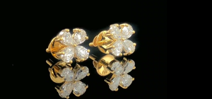 ต่างหูเพชรทรงลูกแพร์ 1.20 กะรัต รับรองโดย SGL ผลิตจากเพชรเพาะเลี้ยง ตัวเรือนทองคำแท้ 14K เครื่องประดับชั้นดี - Product Image 2