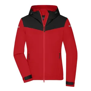 Veste tout-terrain durable pour femmes, équipement de randonnée idéal et sac étanche - Product Image 4