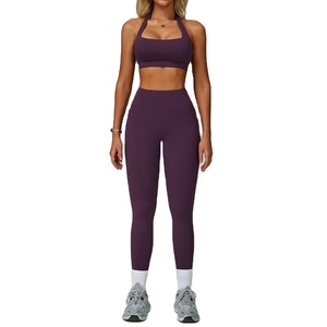 Ensemble de vêtements de sport pour femme : débardeur halter et pantalon évasé, tenue de yoga, ensemble de fitness pour l'entraînement et la gym, vêtements de sport pour femme - Product Image 2