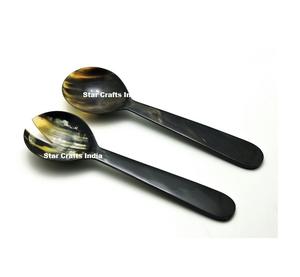 Serveur à salade ou cuillères à salade en corne fabriquées à la main en Inde, de bonne qualité, pour un usage domestique et en restaurant, à un prix compétitif - Product Image 3