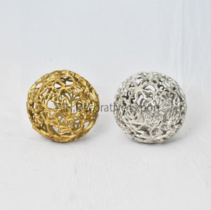 Sculpture en métal décorative de conception moderne faite à la main Sculpture de table en aluminium fini antique Accessoire de bureau écologique - Product Image 4