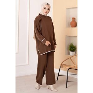 Costume hijab en tricot à points de chèvre personnalisé - Product Image 4