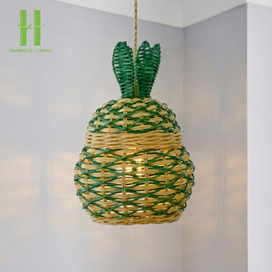 Pantalla de Lámpara Colgante de Ratán y Bambú Tejida a Mano, Moderna, Ecológica y Duradera, de Vietnam - Product Image 1