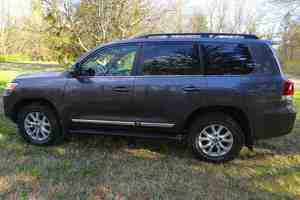 รถ SUV ปี 2024 ความจุมากกว่า 8 ลิตร เครื่องยนต์ V8 ขับเคลื่อน 4 ล้อ พวงมาลัยซ้าย เบาะหนัง กล้องมองหลัง 360 องศา เกียร์อัตโนมัติ หลังคาซันรูฟแบบพาโนรามา - Product Image 5