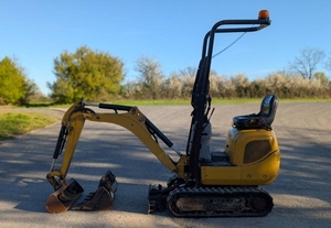 Miniexcavadoras Cat 300.9D de Segunda Mano en Stock, Pocas Horas de Uso, Motor Original, Excavadora Compacta Lista para Trabajar, Exportación Global - Product Image 6