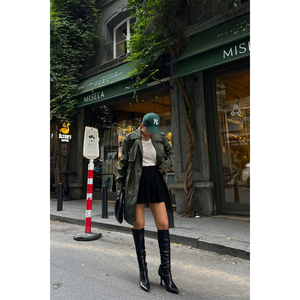 Gabardina Corta Color Caqui, Estilo Casual - Product Image 3