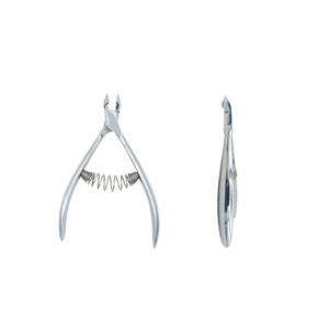 Pince à cuticules professionnelle en acier inoxydable allemand Pointe de 3mm Conception ergonomique pour les orteils à cuticules lisses avec capuchon de protection - Product Image 1