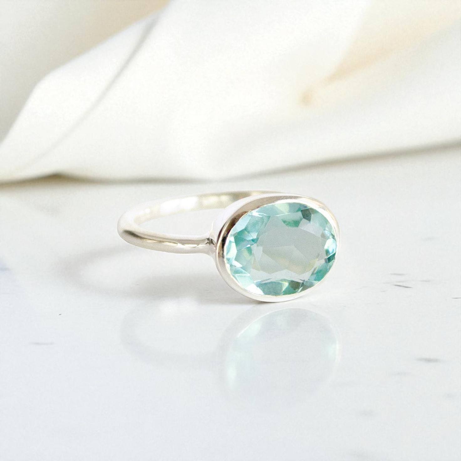 เงินบุษราคัมสีฟ้า