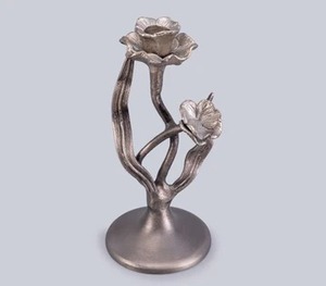 Portavelas Vintage inspirado en flores de diseñador único Ideal para crear un acento decorativo acogedor en el espacio de la sala de estar o del dormitorio - Product Image 5