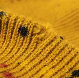 Gorro de Punto Unisex de Invierno con Protección para las Orejas, Gorro Grueso de Acrílico para Clima Frío para Estudiantes y Parejas - Product Image 5