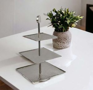 Ensemble de 4 nouveaux plateaux de service en métal aluminium au design fait main de qualité supérieure avec un design et une qualité extra optimales à des tarifs très bas - Product Image 6