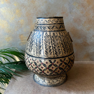 Handcrafted Elegant Stainless Steel <b>Vase</b> for Modern and Classic Home Decor Timeless Tabletop Accent - Product Image 2