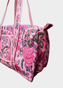 Bolsa de Viaje de Gran Capacidad, Tipo Weekender, de Pana con Estampado Floral Rosa - Product Image 3
