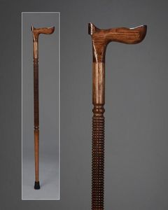 Bastón de Madera Ecológico Hecho a Mano con Tallado Personalizado - Regalo Moderno y Elegante de Alta Calidad o Ayuda para la Movilidad para Hombres y Mujeres - Product Image 4