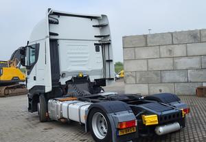 Tracteur Iveco Stralis 460 E6 4X2 d'occasion 2013, super propre, avec transmission automatique, plus de 450 ch, capacité de charge de 31-40 tonnes - Product Image 2