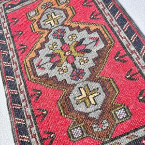 Tapis de 1,8 x 3,2 pieds, tapis turc vintage, tapis patchwork rouge - Product Image 3