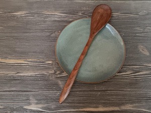 Juego de 2 Cucharas de Madera y Resina para Servir Ensaladas de la Mejor Calidad, Diseño Moderno, Tenedores de Acero Inoxidable y Bambú para Bodas - Product Image 2