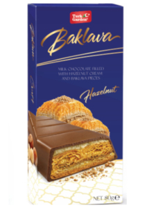 Barre de baklava au chocolat au lait sucré de qualité supérieure, garnie de crème et de morceaux de bonbons - Product Image 3