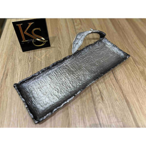 Plateau de service en métal fait main de luxe avec poignée en feuille Plateau décoratif rectangulaire pour table à manger Cadeau de décoration pour la maison - Product Image 1