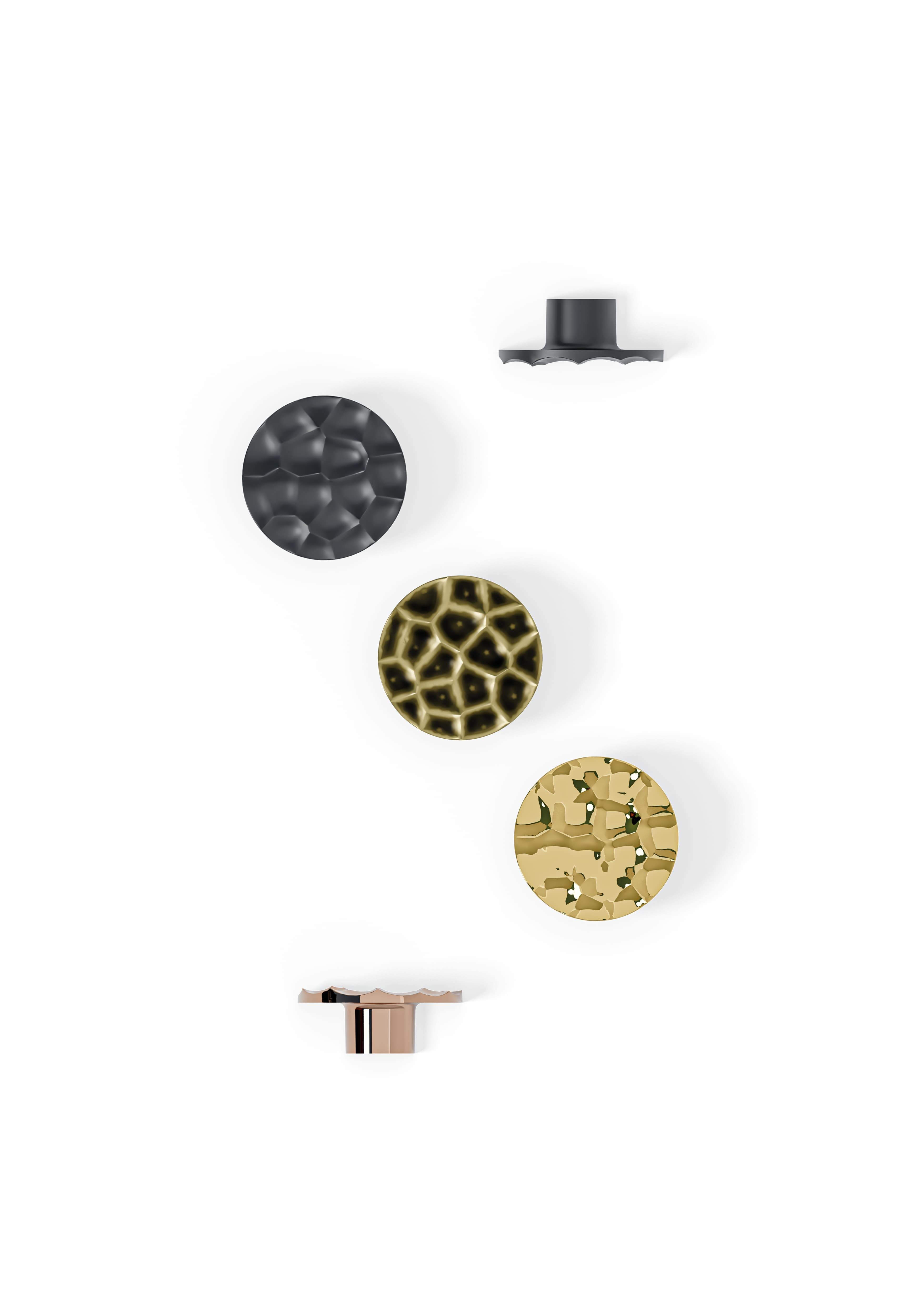 A. ทองเหลือง