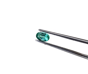 พลอยเทียมทรงรีสีเขียวมรกตธรรมชาติขนาด100% 6X4-4mm เทียบขนาดสำหรับกำไลข้อมืออัญมณีหลวมสีเขียวปานกลาง - Product Image 6