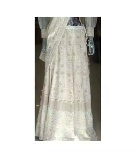 Robe en georgette de viscose de qualité supérieure légère et transparente pour Kurtis et écharpes élégants disponibles à la vente - Product Image 1