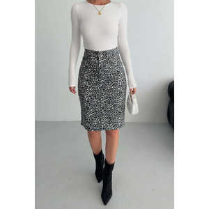 Falda Midi de Mezclilla Tipo Lápiz - Product Image 2